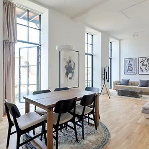 Cozy And Bright With Private Car Park Appartement