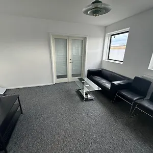 Airport House Appartement